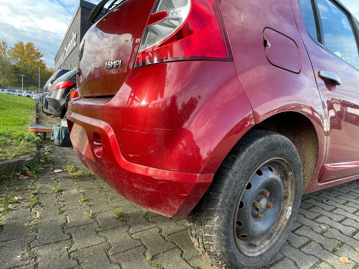 Dacia Sandero 1 original Stoßstange Stossfänger hinten TEB76 Rouge de Feu BJ09